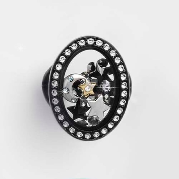 Black Locket Ring Nwt